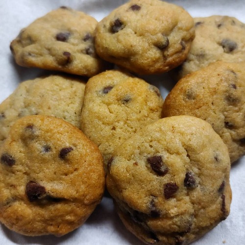 I made #mini #ChocolateChipCookies the other day because I had mini chocolate chips and I was procra