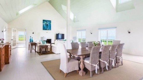 dolce-vita-lifestyle:  Summer rentals