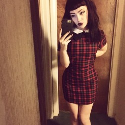 horrorqueens:  Demonic Schoolgirl Aesthetic