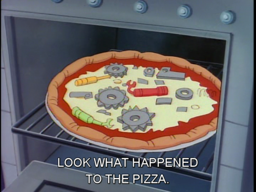 humorous-blog: how the fuck does that just “happen” to a pizza ▒