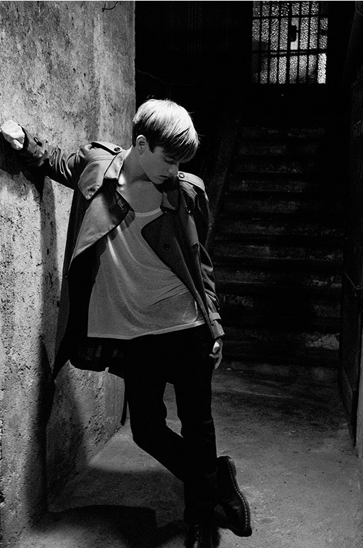 silhouette-hurts:  Ph: Francesco Caracciol 