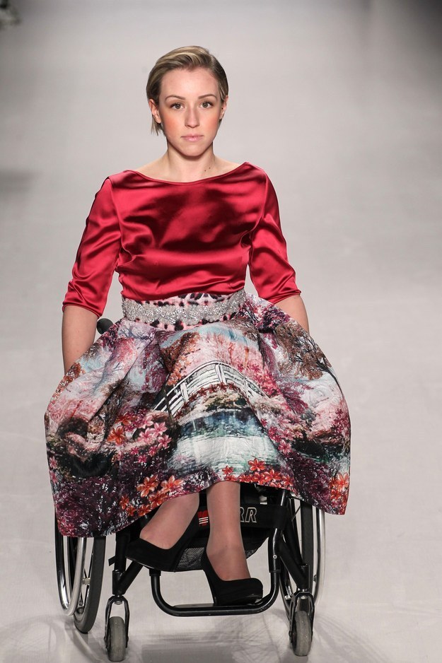 starbrightworld:  These models made history - and showed off some incredible fashion