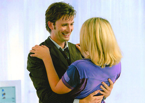 lastbluetardis: The Doctor and Rose in New Earth 