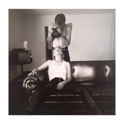 XXX lbelieveinyou:Tim Roth & his sweet heart photo