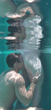 cocksaddict: butchlvr:  Underwater rim job….that’d be interesting!!  🔥😍