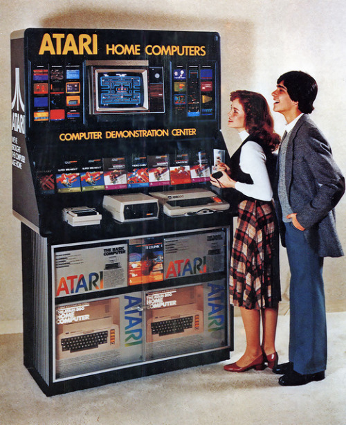 &hellip; computer demo center! by x-ray delta one on Flickr.