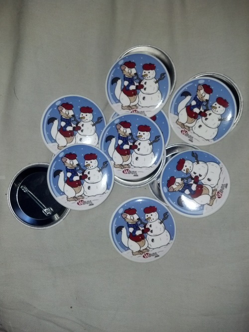 Weasyl Buttons at MFF!