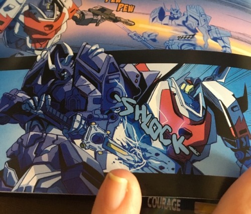 apricots-from-nara: as with all mmc toys, Boreas comes with a comic. And in it he is show stabbing s