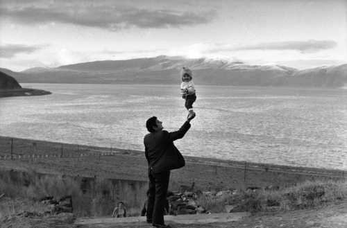 Henri Cartier-Bresson - Un père et son fils, adult photos