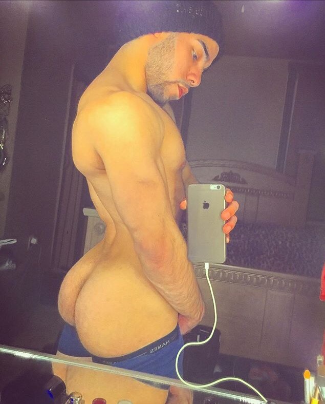asskingz:  Reblog and follow for ASS KINGZ 24/7!@asskingz​#asskingz