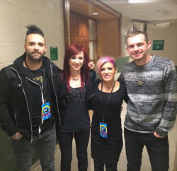 skilletjohncooper:  backstage 