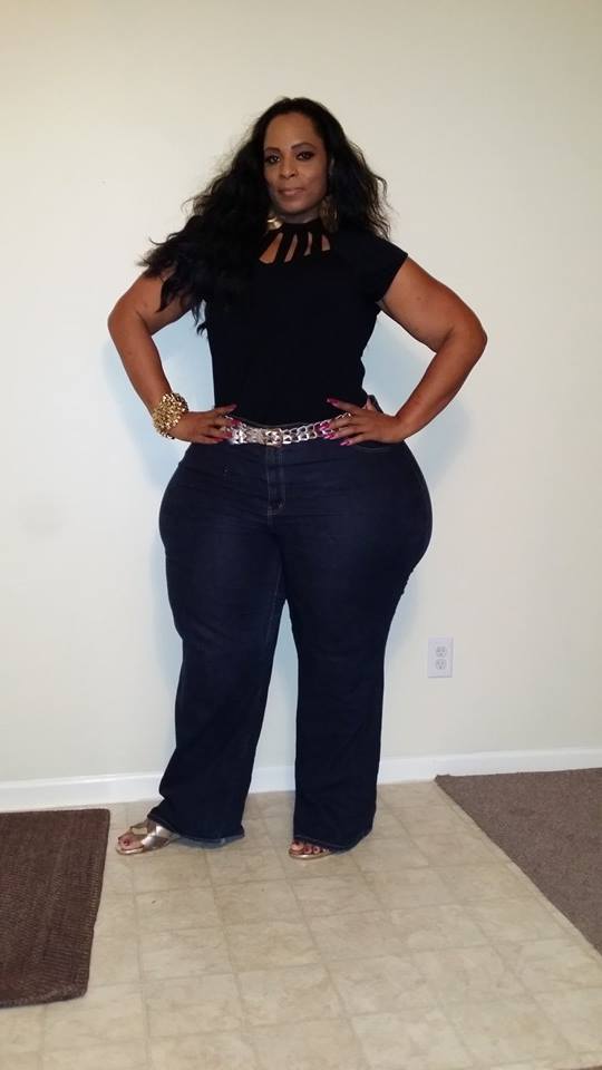 pearhub:  More like this: #bbw #wide hips #booty #jeans #omg 