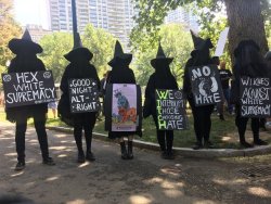 light-is-inside-us: Witches protesting the Nazis/Alt-right in Boston NB : They are from the W.I.T.C.H. Boston coven (FB - Twitter - IG), which is amazing, check them out! (pic via @PatsHoppedUp on Twitter) 