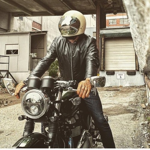 #Scoundrels @imatwin70 &hellip; . . . . . . . #Griftercompany #grifter #moto #bmw #honda #triump