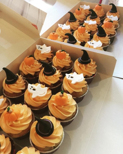 Halloween cupcake #order #cupcake #halloween #halloween2017 #halloweenparty #cupcakeorder #cupcaketi