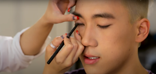 pearlposts:Steven getting his makeup done in Buzzfeed’s “I Trained Like A K-Pop Star For a Week”