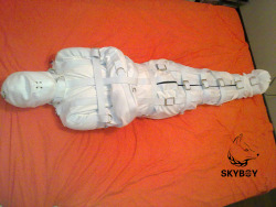 humanpuppics:  smokingdawg:  nicetightgag:  skyboy4565:  I can’t move  You can’t talk, either.  I need this!  This is a freaking awesome” I still remember my first sleepsack experience!   White. That practically harness&hellip;😈😈