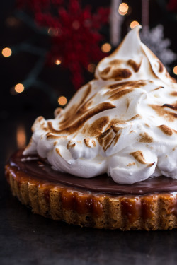 do-not-touch-my-food:Chocolate Chip Cookie Salted Rum Caramel Tart with Toasted Marshmallowgimme