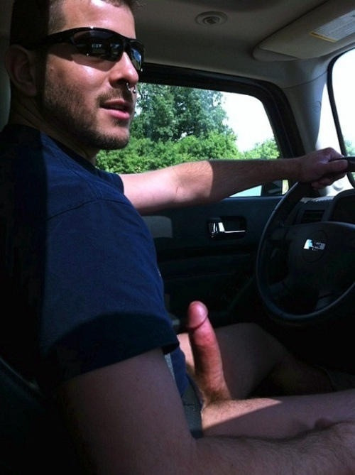 nudedriver: Mates show off