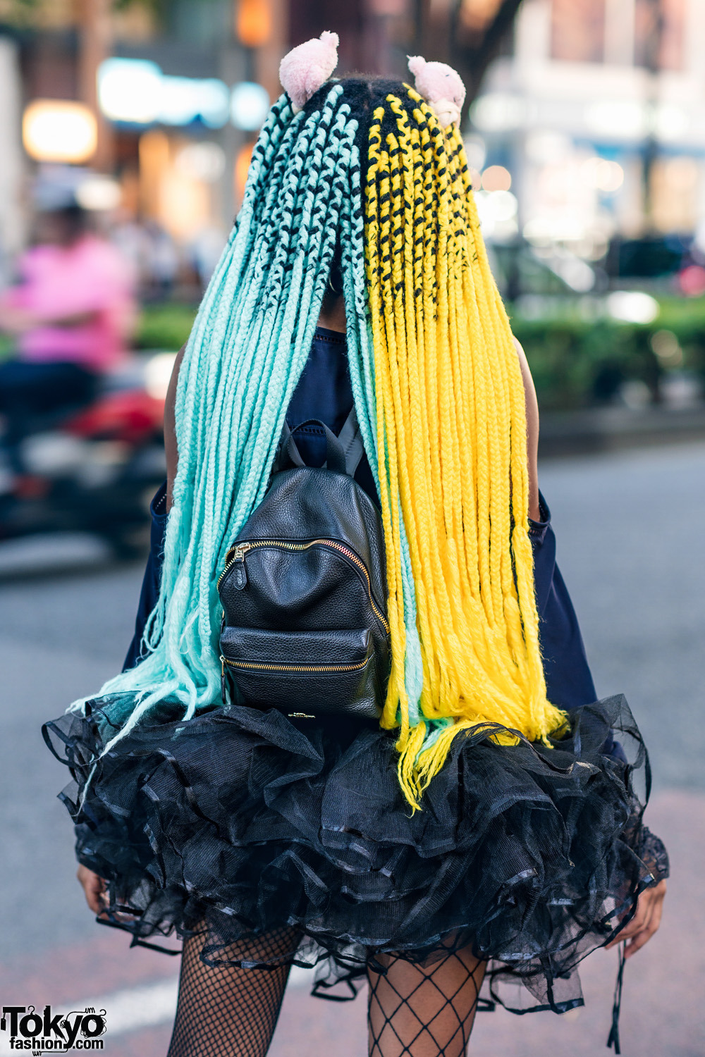 tokyo-fashion:  Tokyo college student Sierra on the street in Harajuku wearing a