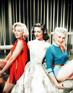 kellycomarketing:  Betty Grable, Lauren Bacall and Marilyn Monroe in publicity stills for How to Marry a Millionaire, 1953. Directed by Jean Negulesco. 