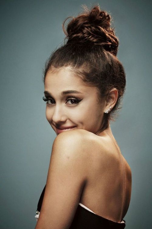 Ariana’s Bun is Up, your Mind is Out