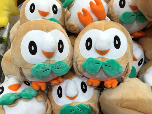 zombiemiki:Rowlet Pokemon Center plush - round and ready for snuggles