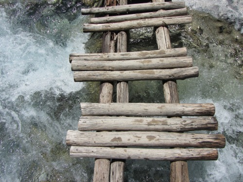 hikerszone: Would you dare to cross this bridge?