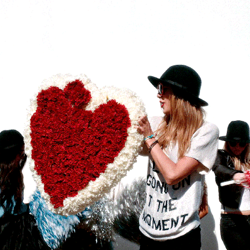 22 TAYLOR SWIFT 
