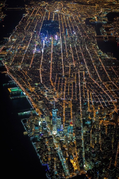 newyorkcityfeelings - Manhattan at night by Vincent Laforet