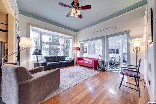 romy7:  househunting: 轺,921/6 br/3 units/2100 sq ft LA, CA built in 1888  