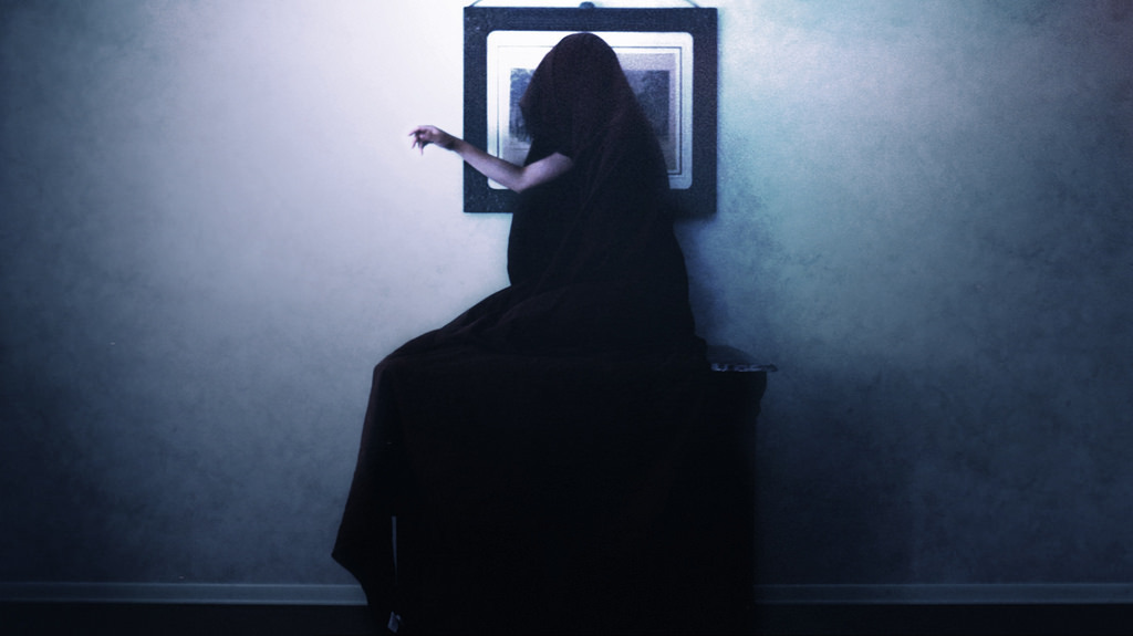 asylum-art:  Silence Effects photography on flickr Yuliana Mendoza aka Silence Effects