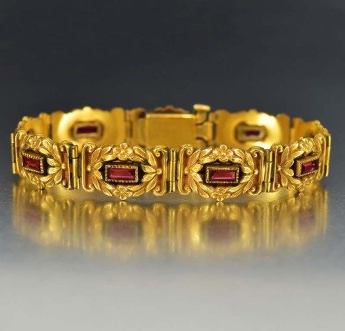 boylerpf:Art Nouveau Gold Flower and Ruby Paste Braceletvia Boylerpf