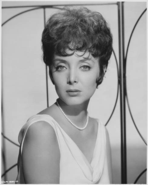 Remembering Carolyn Jones 🌹🕊️on her Birthday 🎂