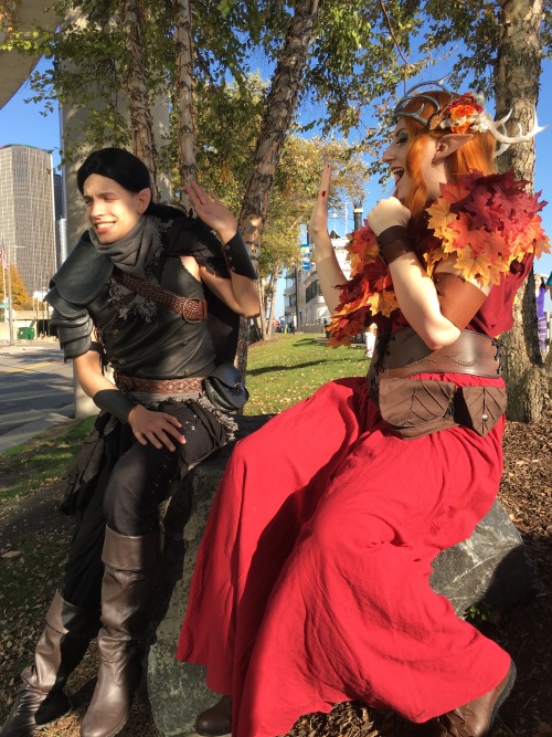 asheface:4th post, with photos sandwiched between the ladies of Vox Machina KILLING IT!!! We’v