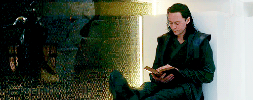 tomhiddles:  what happens in a fandom you don’t belong to 