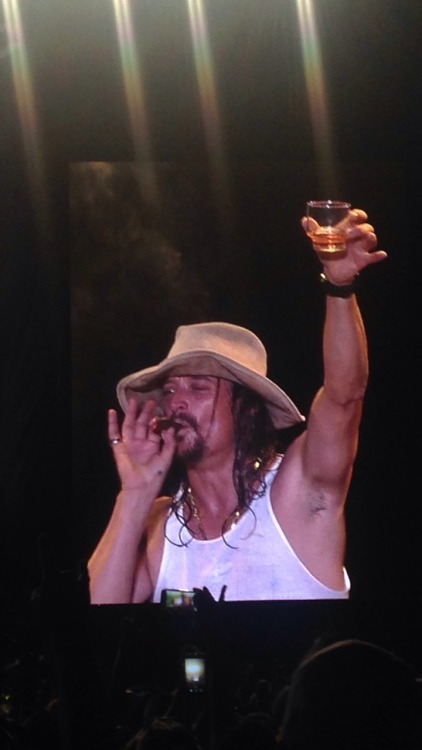 I was finally able to cross Kid Rock off my bucket list at the Country 500 in Daytona!
