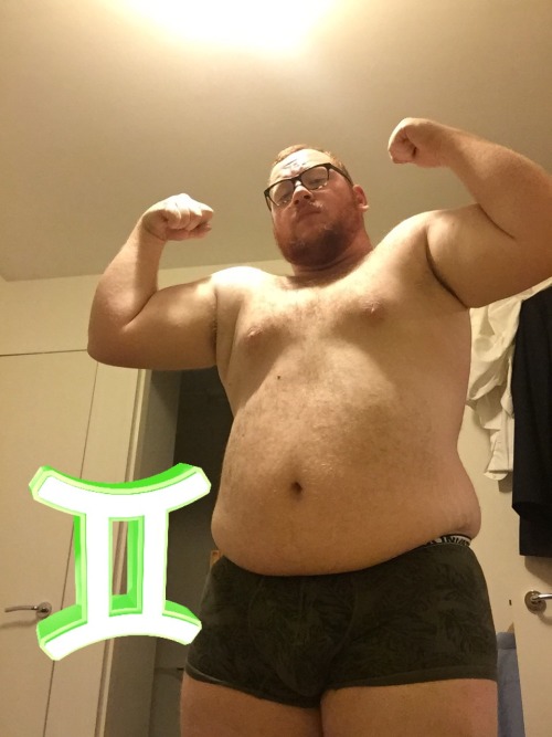 bearcolors:  spartacubs: chubbyprince: straight beefin’  😍  More photos of hot beefy hairy men - follow me: http://bearcolors.tumblr.com - with 14,000 plus followers to date - Thank you!