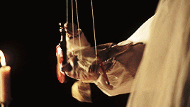 beatrixkiddo: If you see a ghost, you say “hello”. The Others (2001)