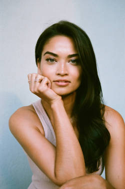 vicsecretmodels:Shanina Shaik