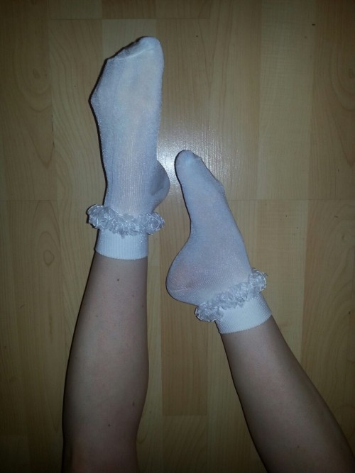 Ruffle socks