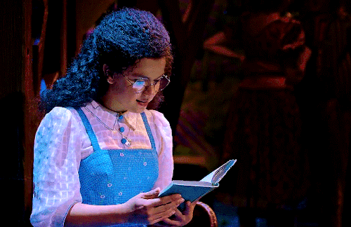 maria7potter:Courtney Stapleton as Belle in the Beauty and the Beast UK Tour