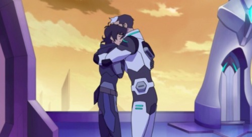 iota-in-space:Please take a moment to appreciate the canon height difference between Shiro and Keith