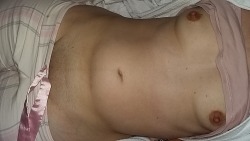dirtygirlhomealone:  All showered and shaved who wants to feel me