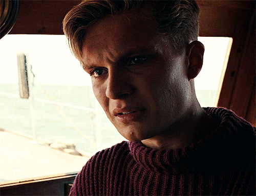 Tom Glynn-Carney As Peter DUNKIRK (2017) Dir. Christopher Nolan