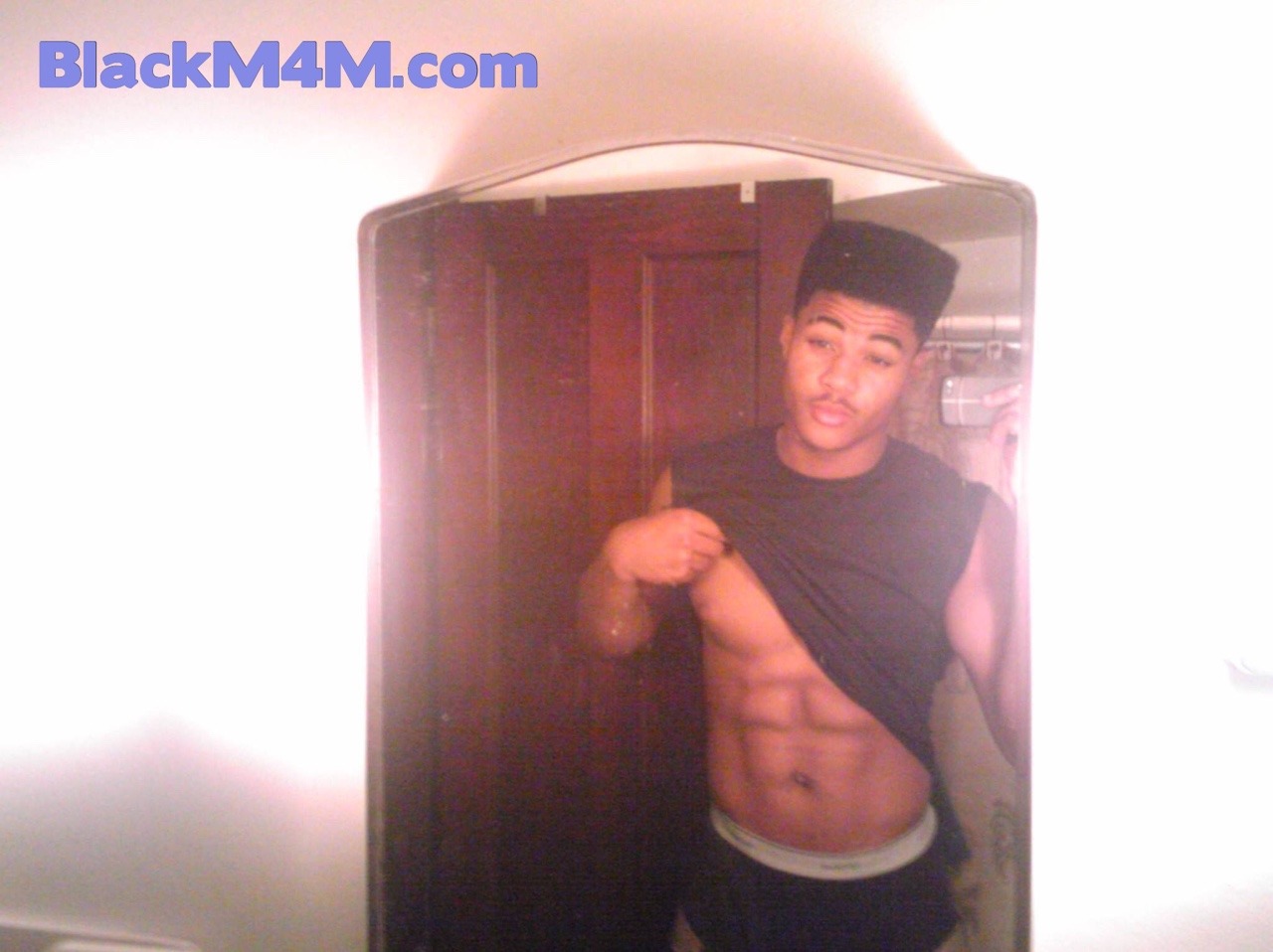 black-dicks-r-us:  www.BlackM4M.com  FIND BLACK GAY SEX  Over 500,000 Black Gay Profiles