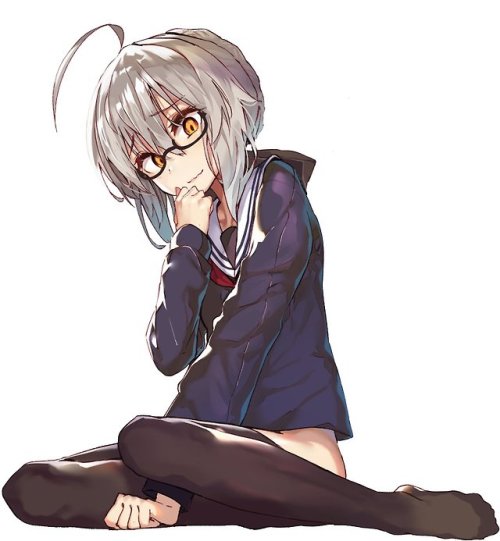 dekoi2501post:  AKiEDA🍆日曜東Ａ-07aさんのツイート: “何かを見てニヤリとするえっちゃん(ノーパン）… ”