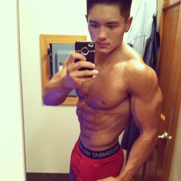 justshootit:  gbastian:  Winston Tsai, Part 2   Wow~ that is one hard bod!!