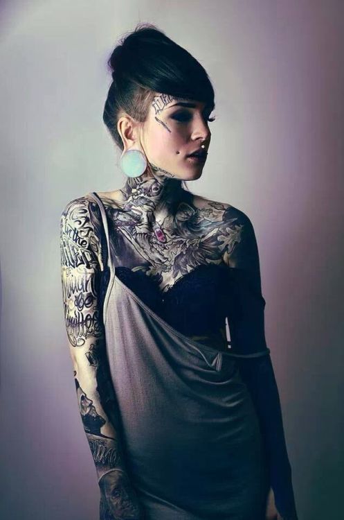  Monami Frost 