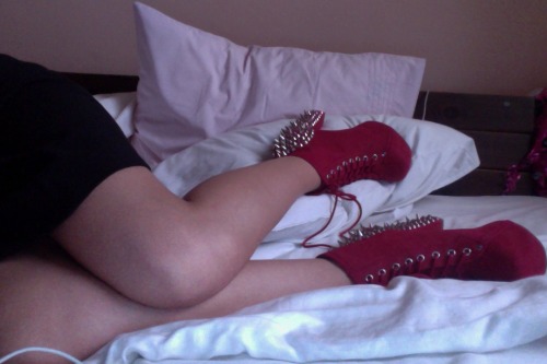 where-do-you-g-o:  ♡PRETTY + PALE✰